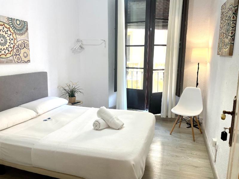 Classic Double Room with Balcony image 1