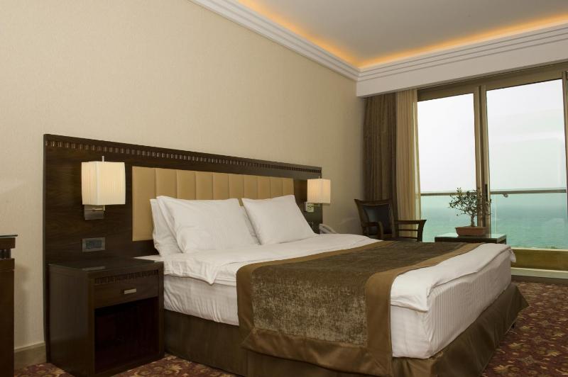 Grand Deluxe Room King Bed Sea View with balcony
