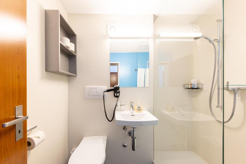 Studio Apartment image 3