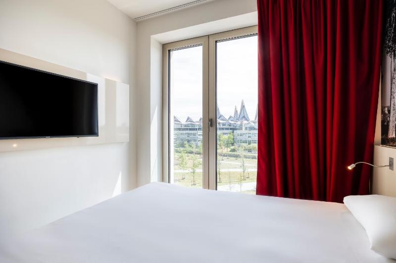 Superior Double Room image 3