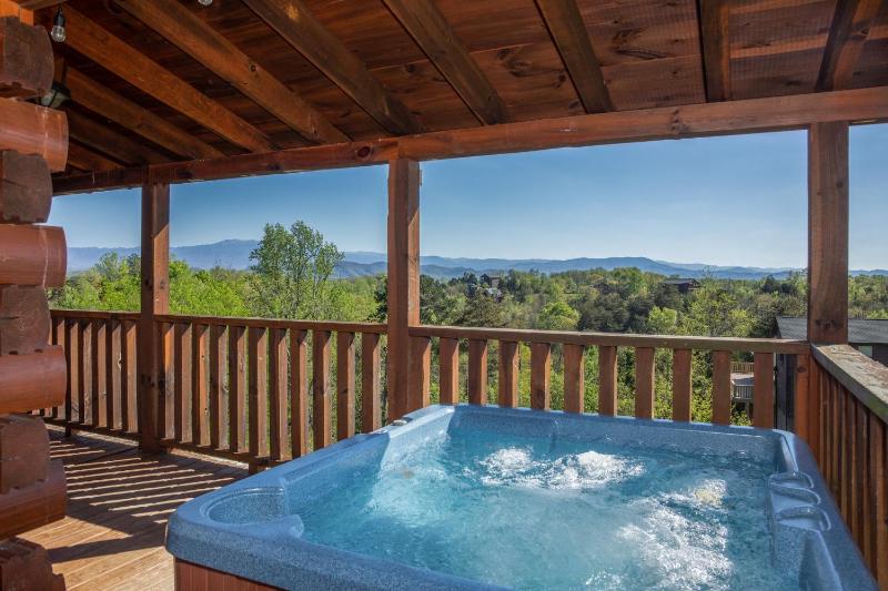 Luxurious 6BR Smoky Mountain cabin with stunning views game room fire pit and hot tub Wi-Fi - image 23