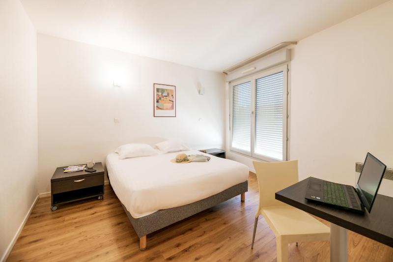 One-Bedroom Apartment (4 Adults) image 1