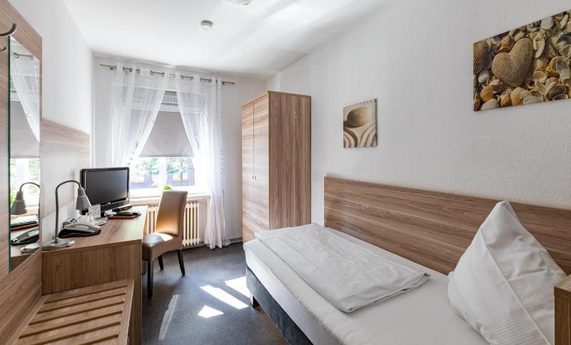 Single Room image 1