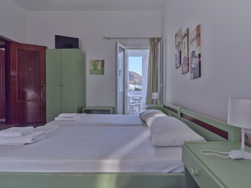 Quadruple Room image 4
