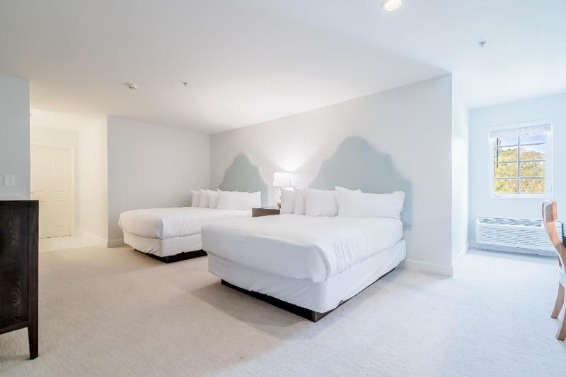 Standard Queen Room image 1
