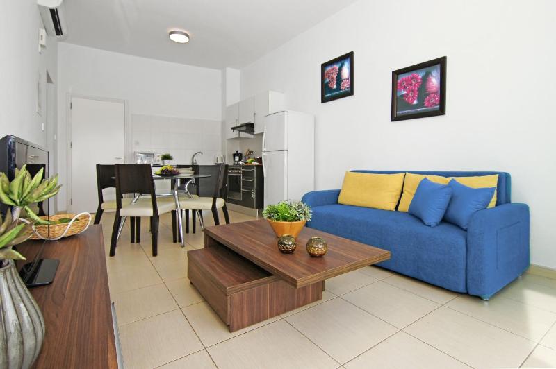 DIANA - Coralli Beachfront Apartment - image 4