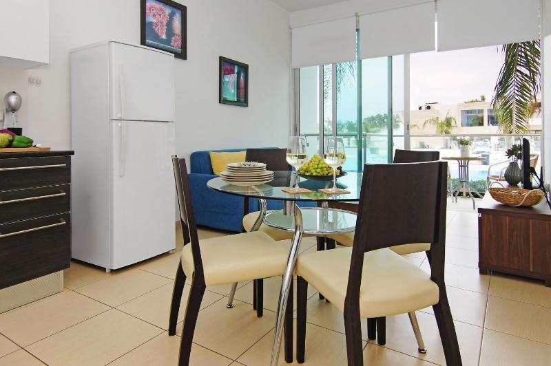 DIANA - Coralli Beachfront Apartment - image 8