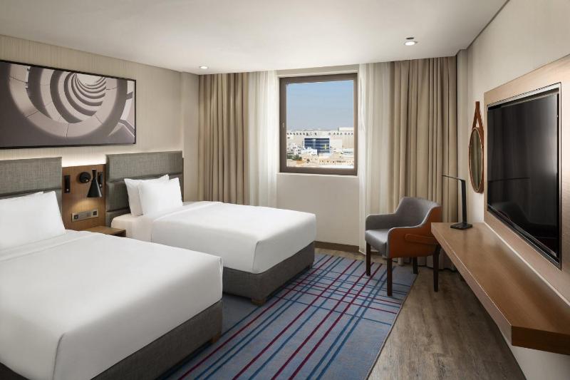 Standard Twin Room with City View - Club Floor 
