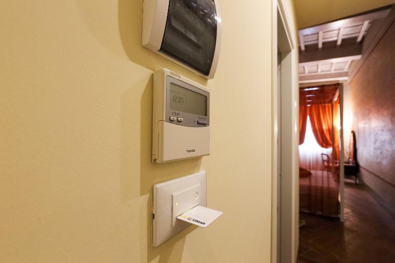 Double Room image 2