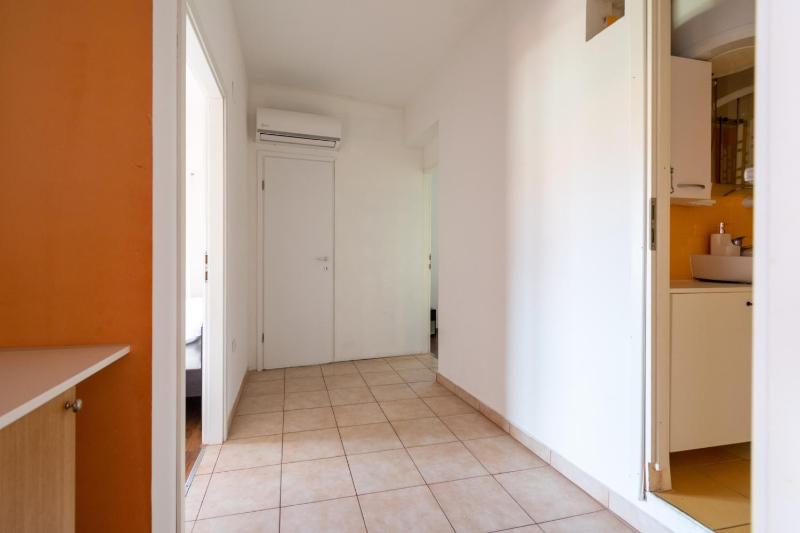 Two-Bedroom Apartment with Balcony and Sea View image 3