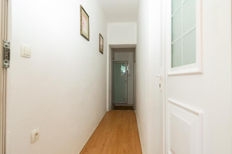 Two-Bedroom Apartment with Balcony and Sea View image 2