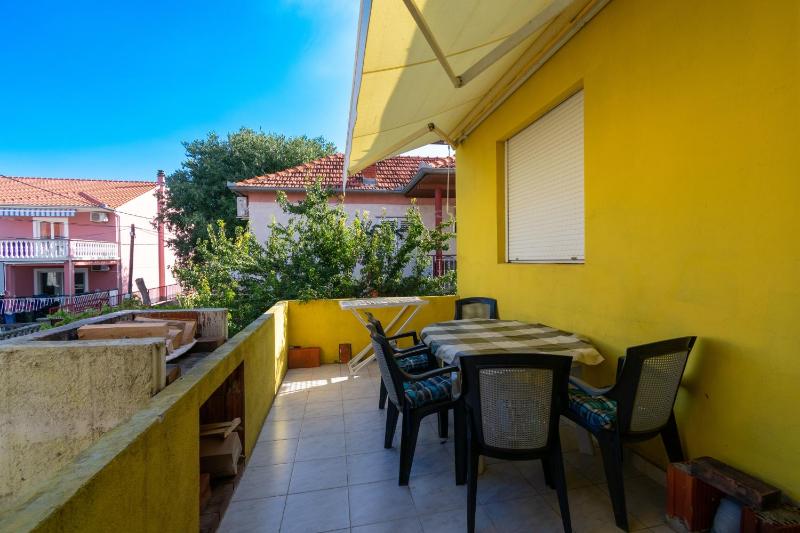 Apartment with Terrace image 4