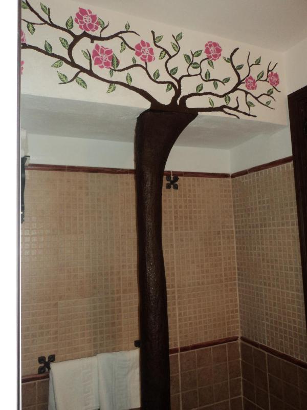 Single Room image 3