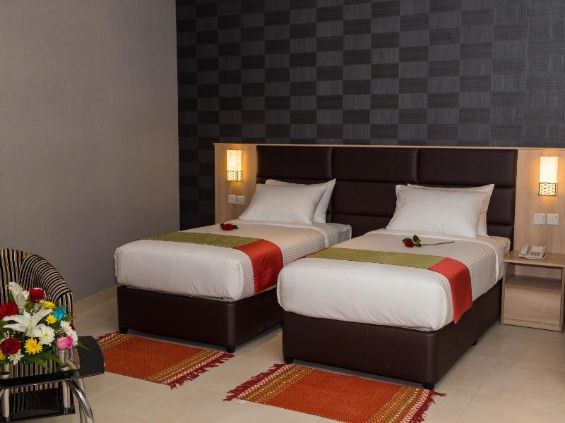Deluxe Twin Room image 2