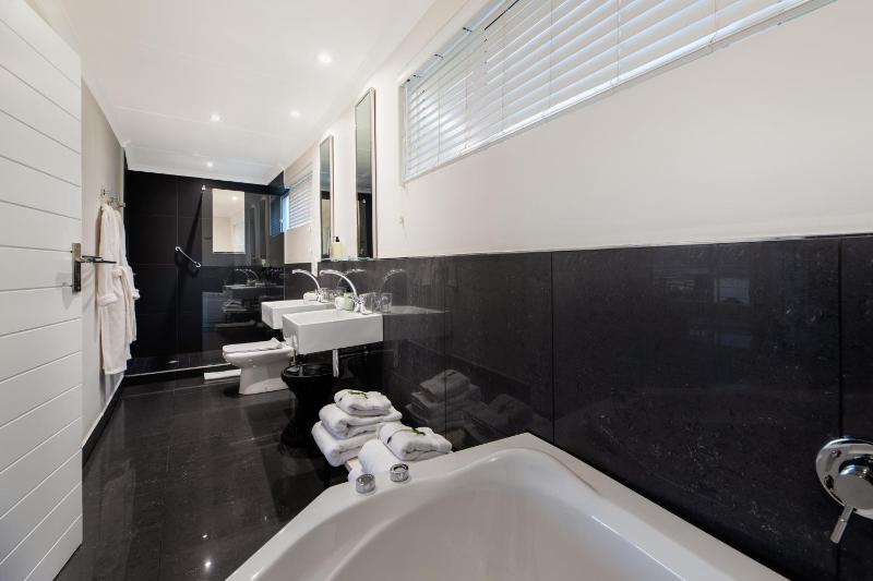Villa Afrikana Guest Suites by Knysna Paradise Collection - image 10