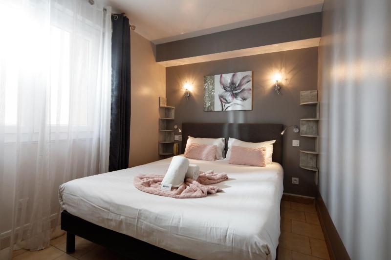 Comfort Double Room with Air Conditioning image 3
