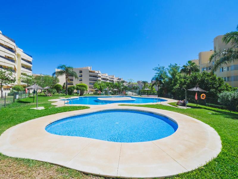 Cubo's Urban Brigitte Torremolinos & Parking - image 17