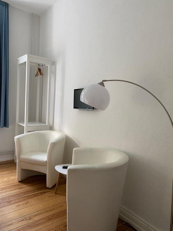 Double Room image 1