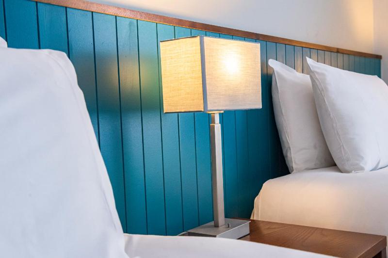 Twin Room image 3