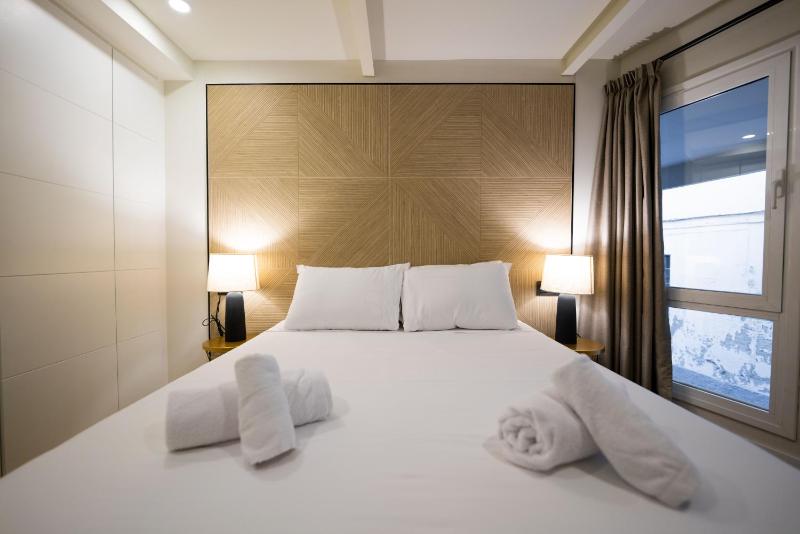Apartamentos Málaga Premium - Calle San Telmo - image 8