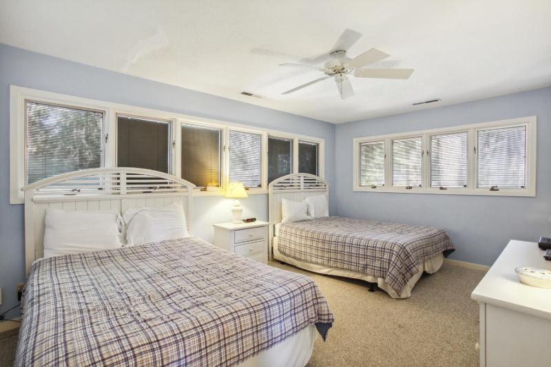 10 Sea Lane - image 16