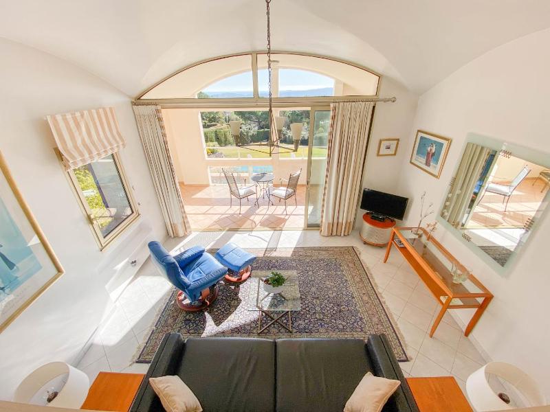 Deluxe Suite with Sea View image 1