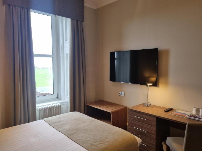 Single Room image 4