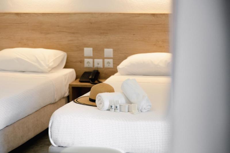 Standard Double Room with Sea View image 1