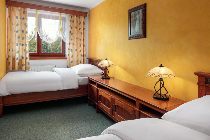 Quadruple Room image 3