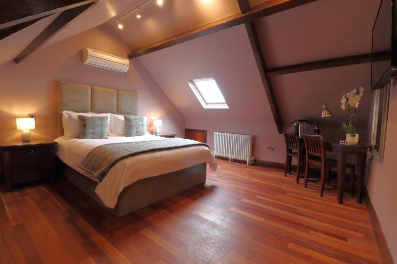 Superior Double Room - Townhouse image 3
