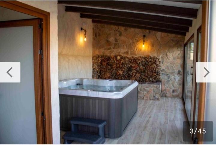 Two-Bedroom Townhouse image 2