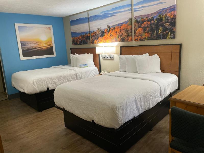 Double Room with Two Double Beds - Non-Smoking image 2