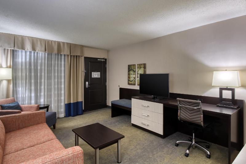 One-Bedroom Suite with Two Double Beds image 4