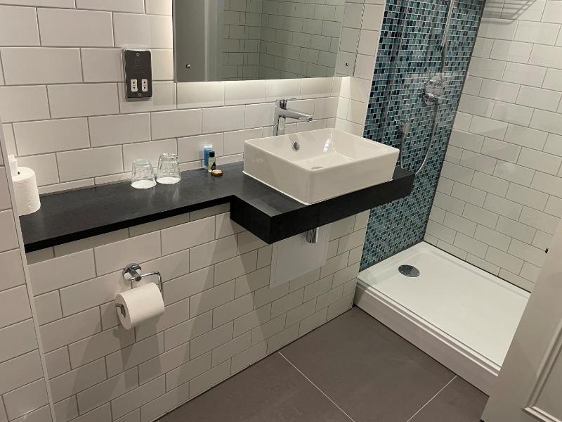 Premium Triple Room image 1