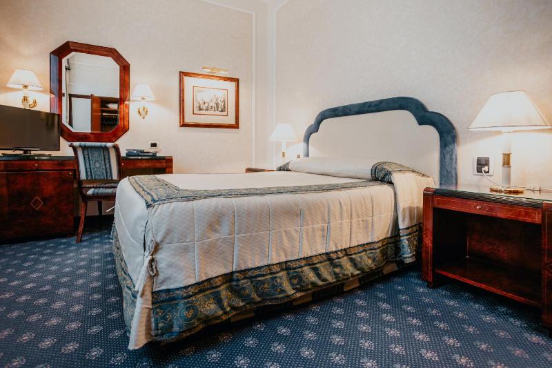 Classic Double or Twin Room image 1