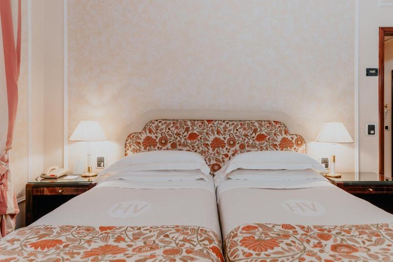 Classic Double or Twin Room image 2