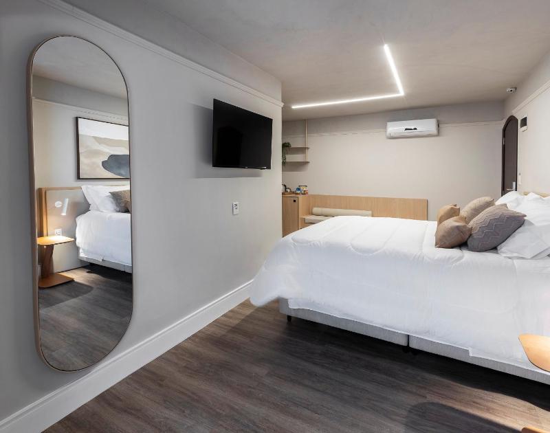 HM Hotel - image 10