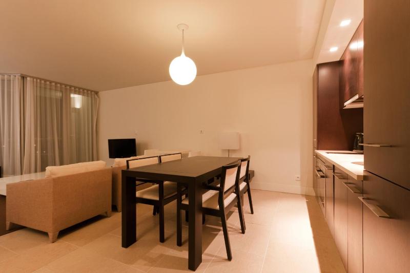 One-Bedroom Apartment image 2