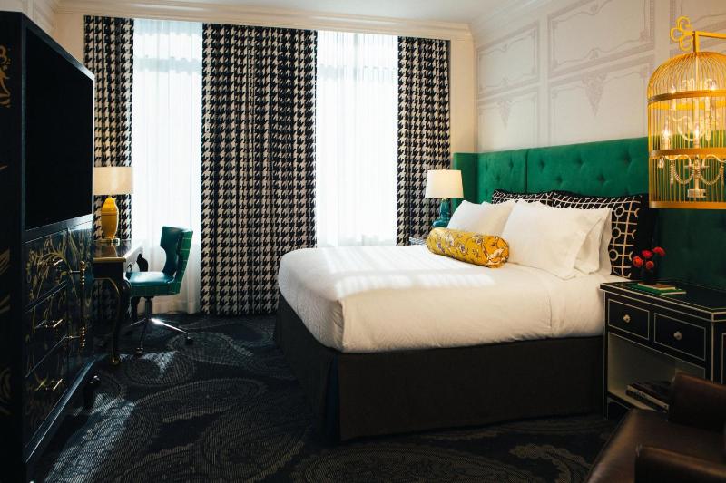 King Room image 4