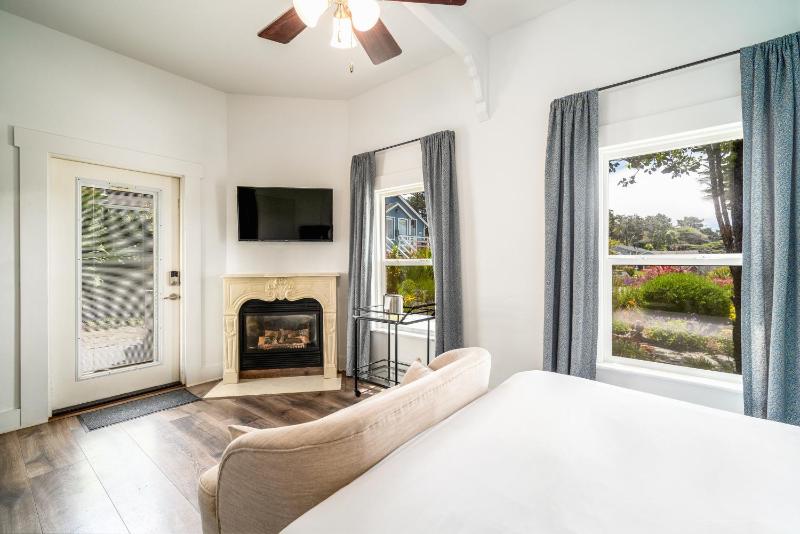 Queen Suite image 1