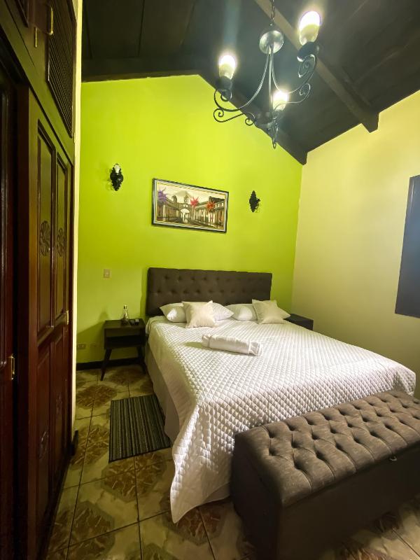 Real Marquez Hotel - image 14