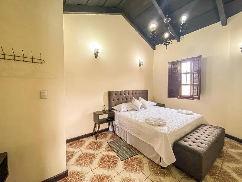 Real Marquez Hotel - image 12