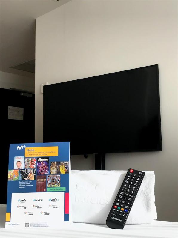 Double Room with free airport shuttle image 3