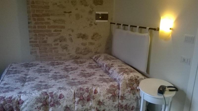 Single Room image 4