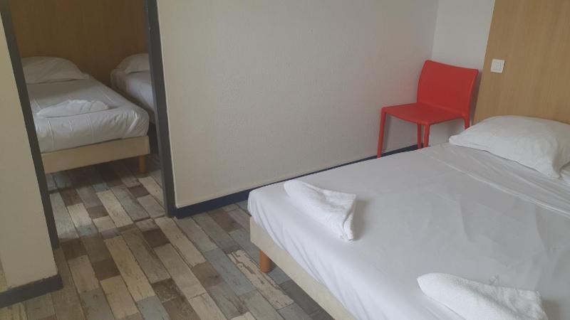 Standard Family Room image 1
