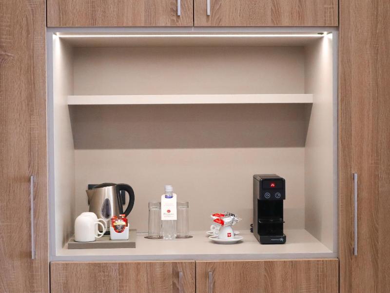 Premier Suite - Free Parking and Wifi image 4