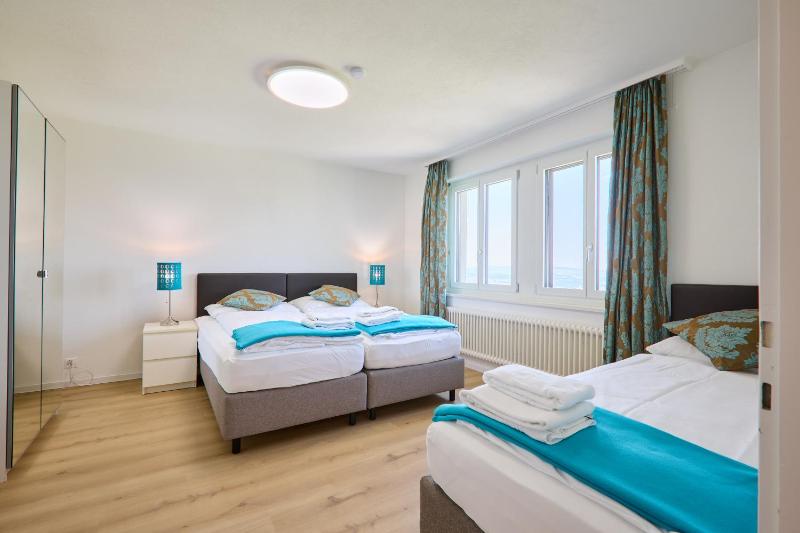 Triple Room with Bathroom image 3