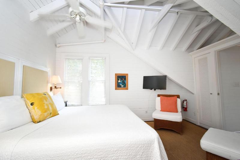 King Room image 4