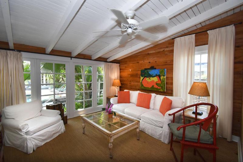 King Suite with Pool View image 3