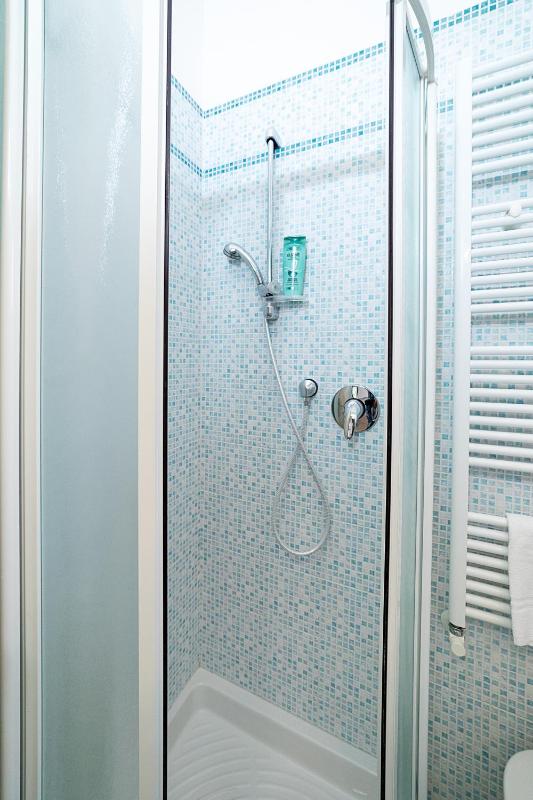 APARTMENTS BLUE VIEW - Residence Casetto Bardolino - Regarda Travel - image 9